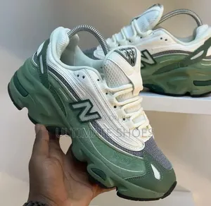 New Balance 1000