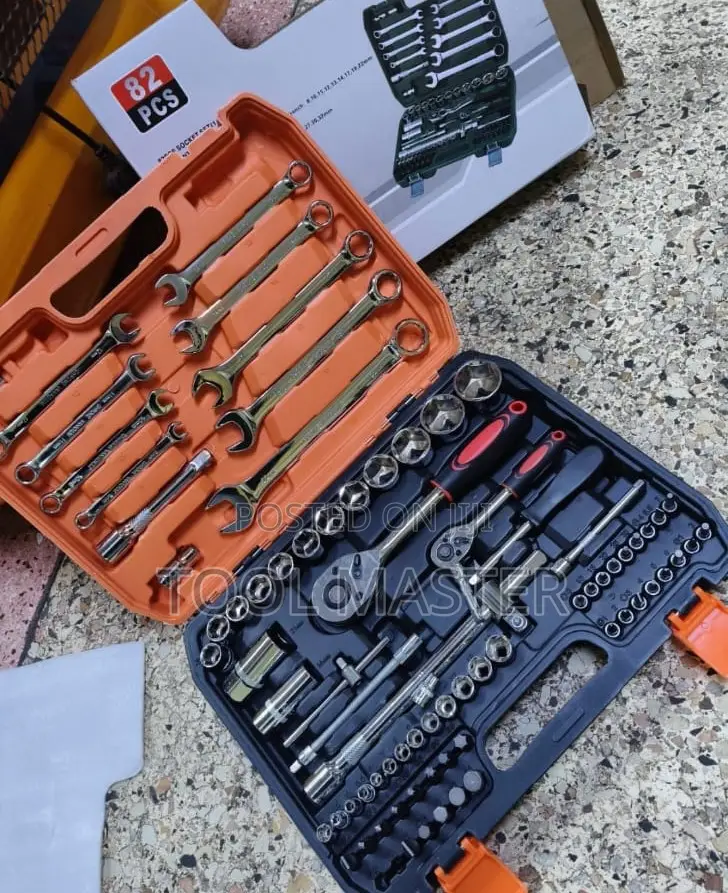 82-Piece Socket Tool Set