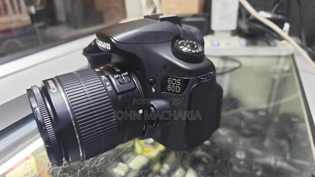Canon 60d DSLR - thumbnail 3