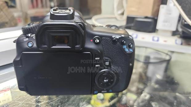 Canon 60d DSLR - thumbnail 4