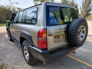 Nissan Patrol 2008 Gold