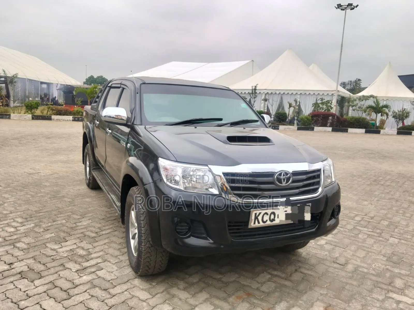 Toyota Hilux 2011 Black