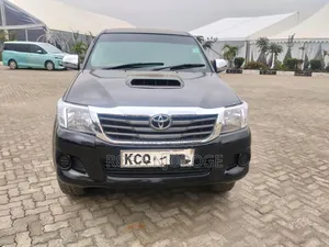 Toyota Hilux 2011 Black
