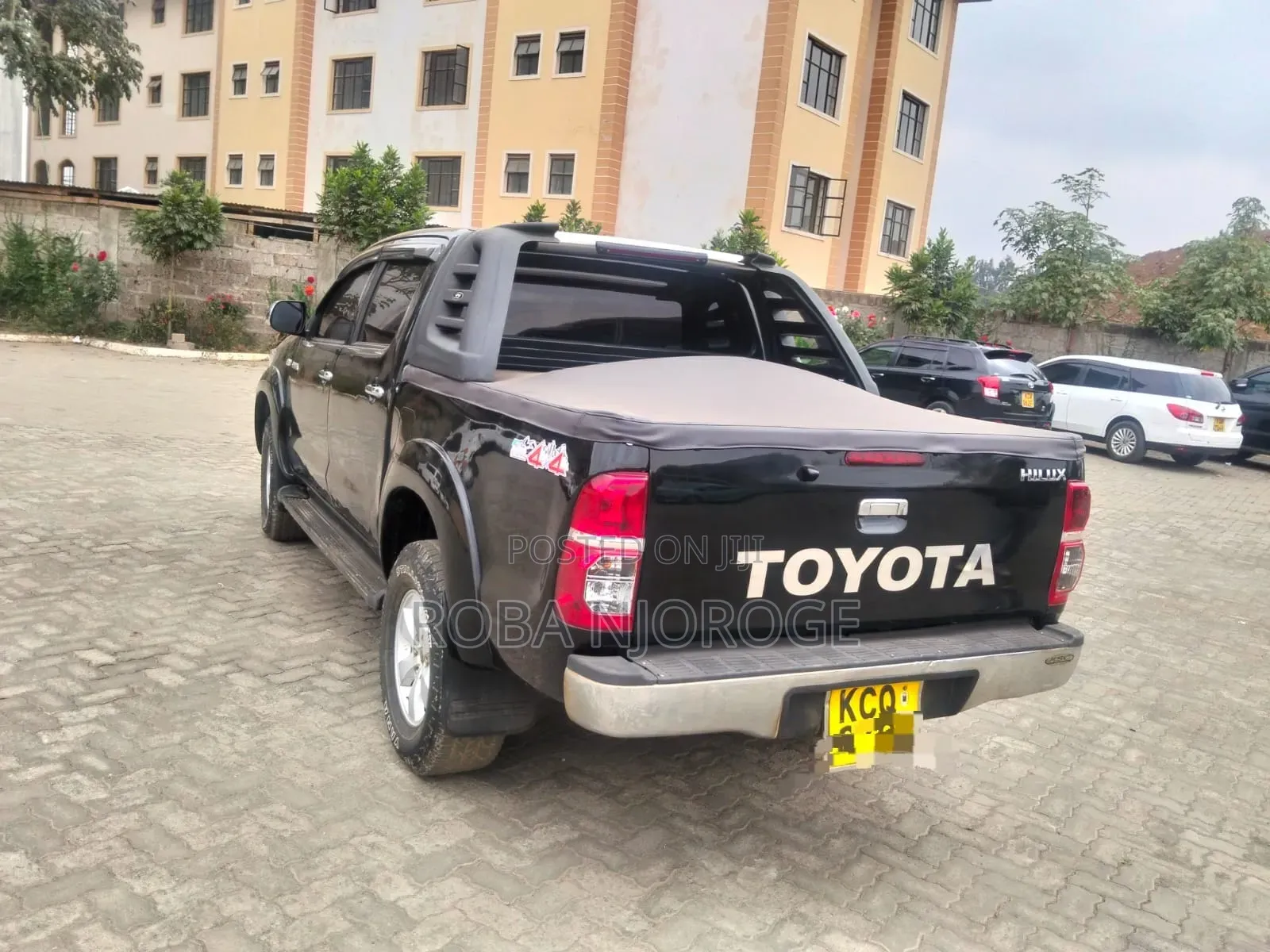 Toyota Hilux 2011 Black