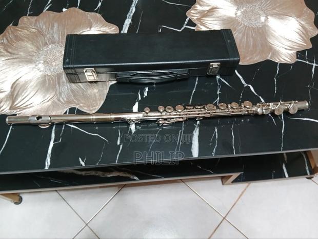 Yamaha Student C Concert Flute - thumbnail 3