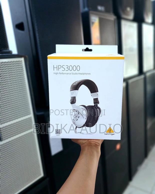 Behringer HPS3000 High-Performance Studio Headphones - main view