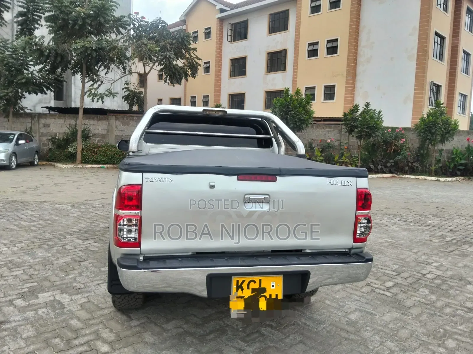 Toyota Hilux 2011 Silver