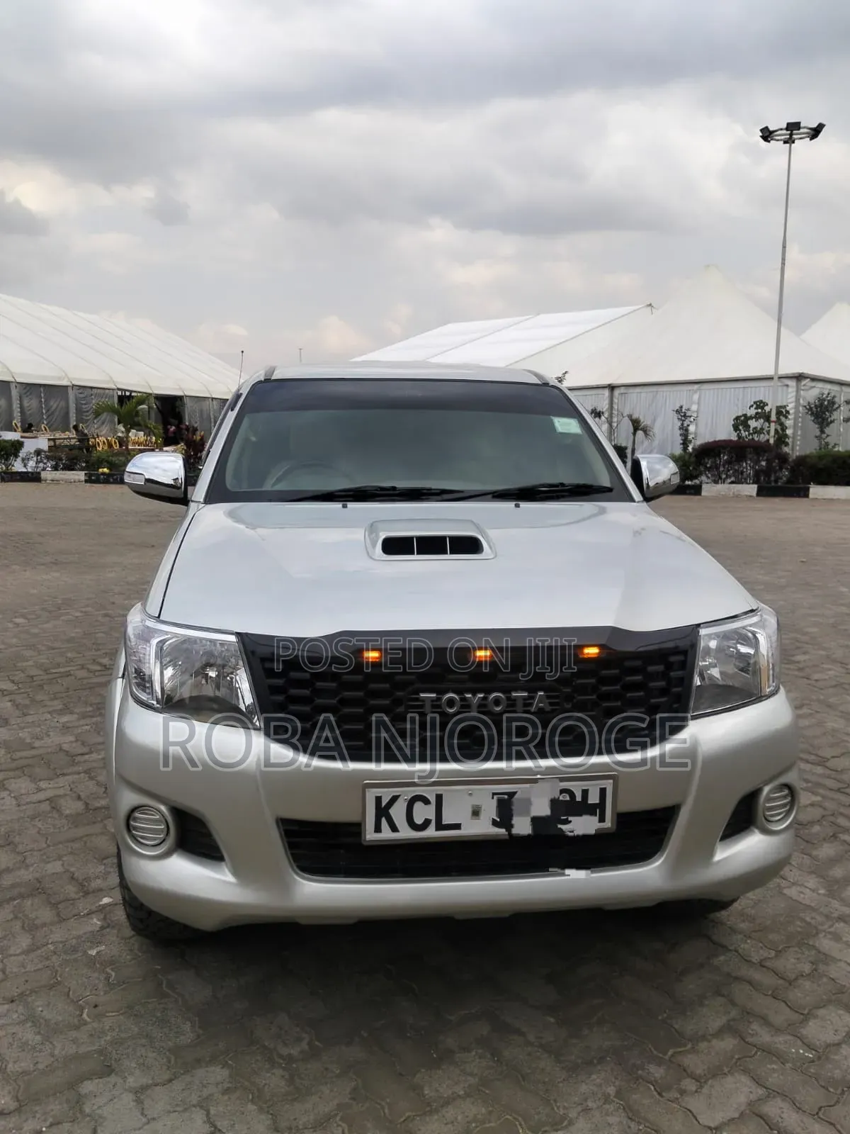 Toyota Hilux 2011 Silver