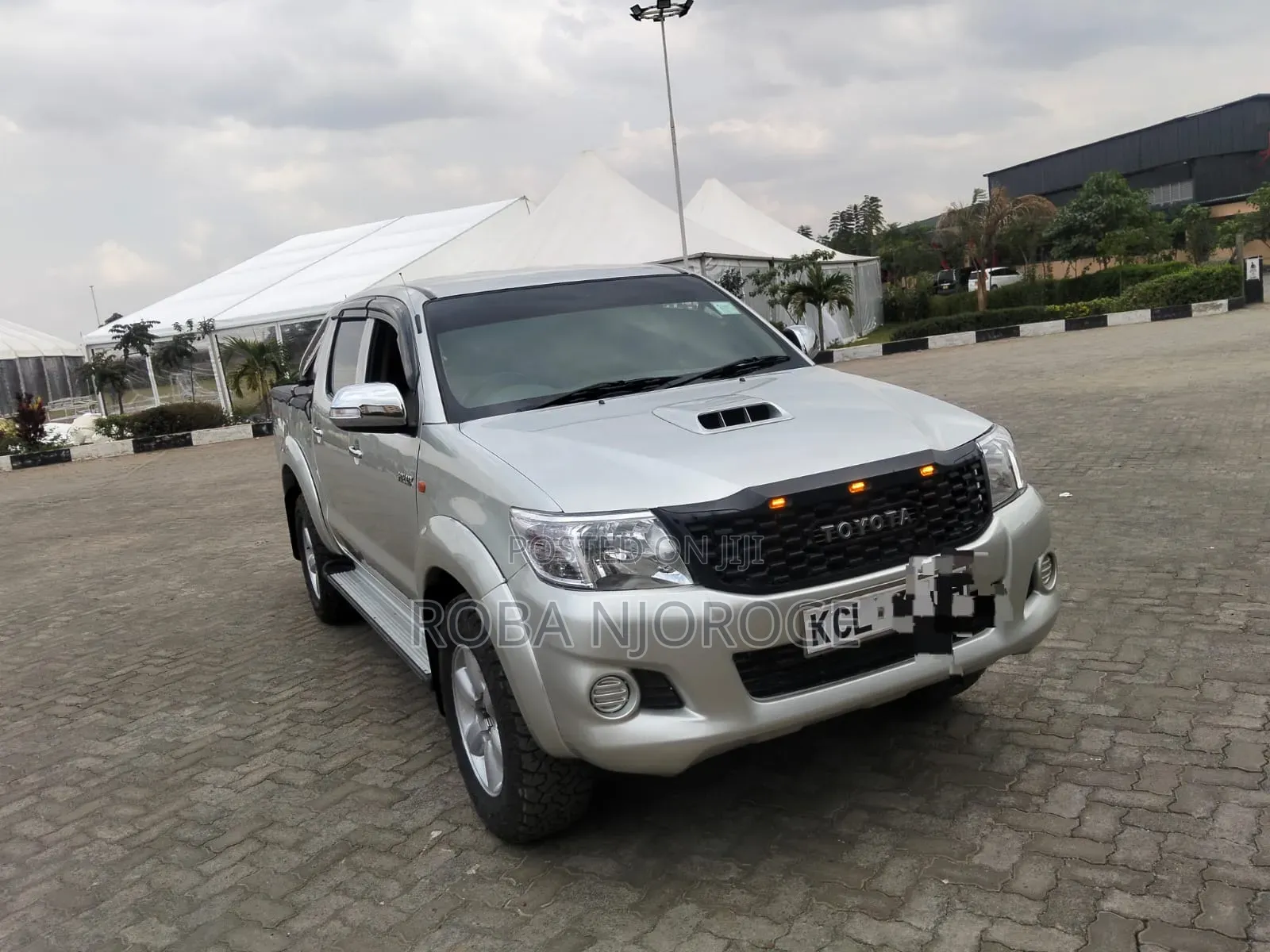 Toyota Hilux 2011 Silver