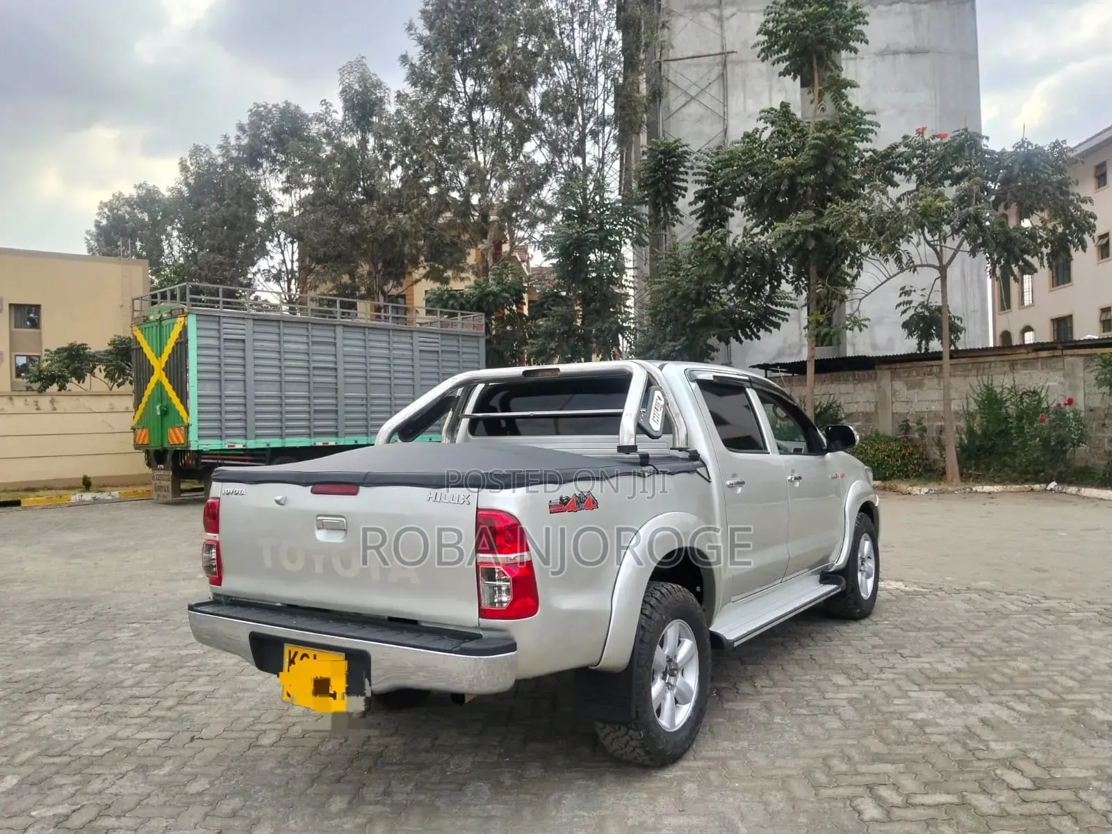 Toyota Hilux 2011 Silver