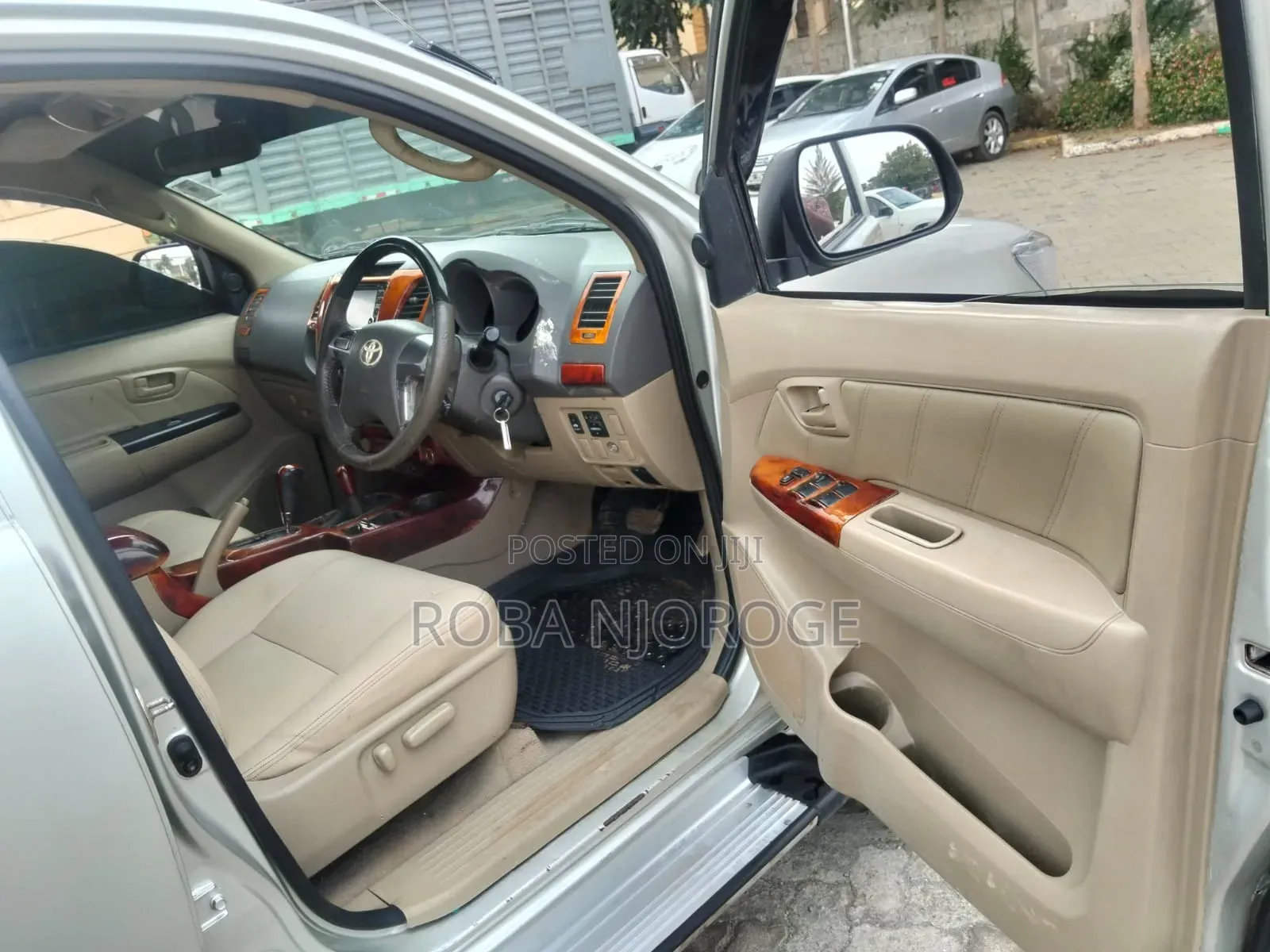 Toyota Hilux 2011 Silver