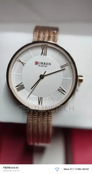 Curren 9020L Women's Quartz Wristwatch