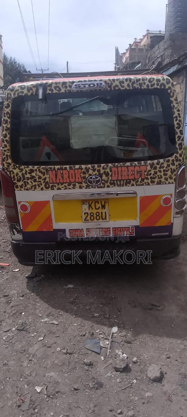 Toyota HiAce 2013 White - thumbnail 10