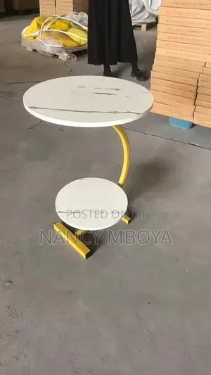 Round 2 in 1 Coffee/Laptop Table White Colour