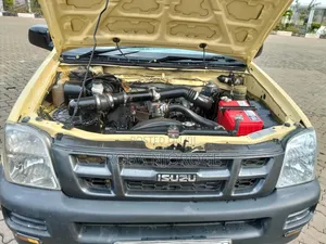 Isuzu D-MAX 2008 Brown