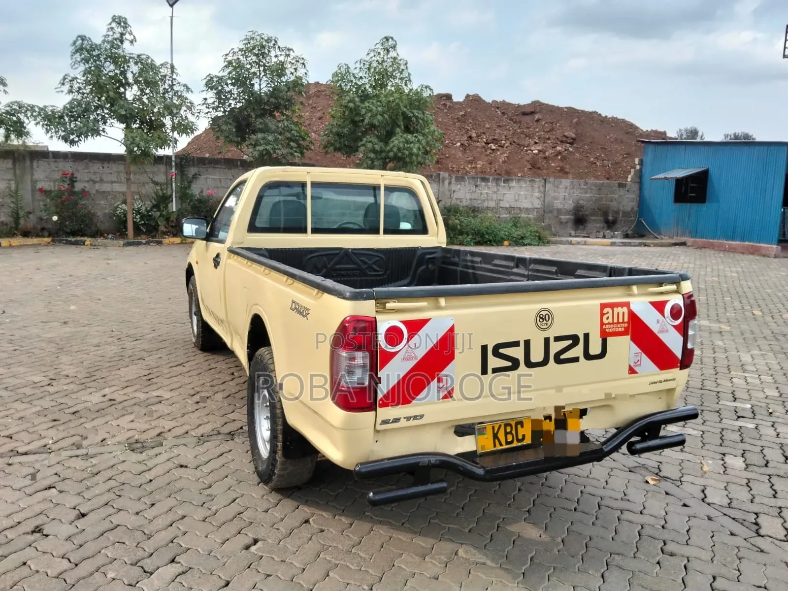 Isuzu D-MAX 2008 Brown