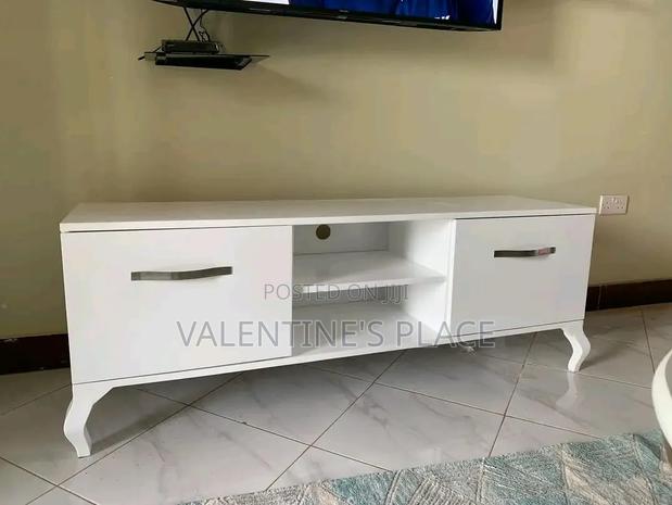Premium 5FT TV Stand With Stylish Storage
Contemporary 5FT TV Stand –