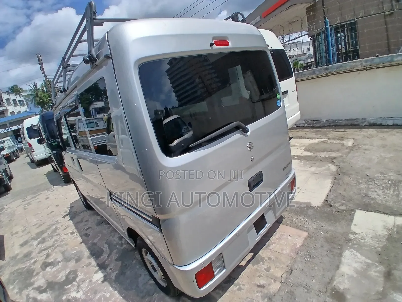 Toyota HiAce 2020 Silver