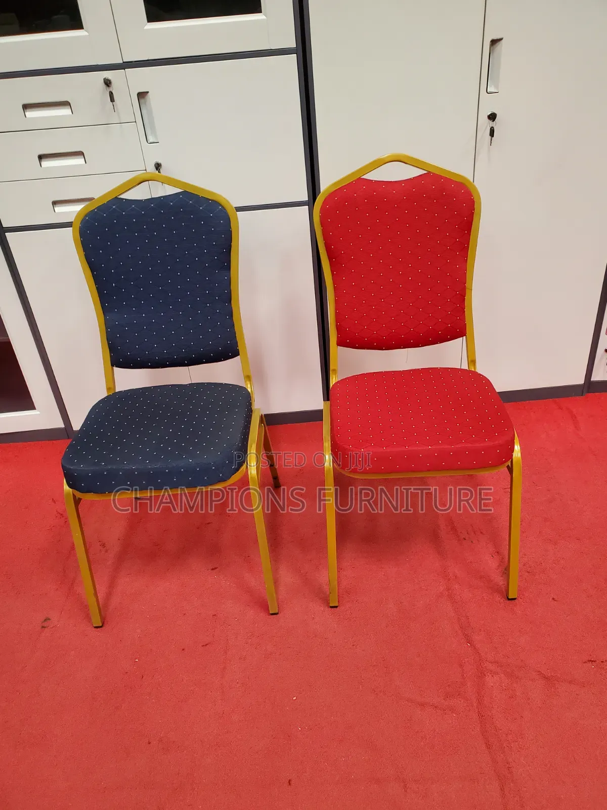 Crown Back Banq Chair