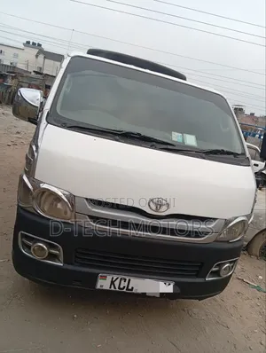 Toyota HiAce 2010 White