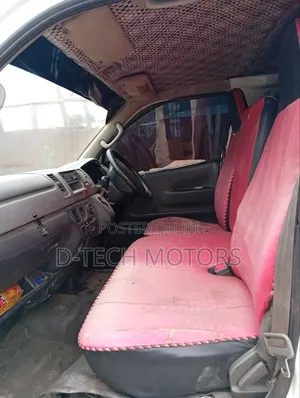 Toyota HiAce 2010 White
