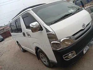Toyota HiAce 2010 White