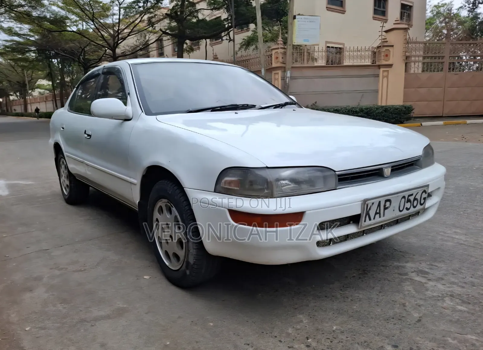 Toyota Corolla 1998 White