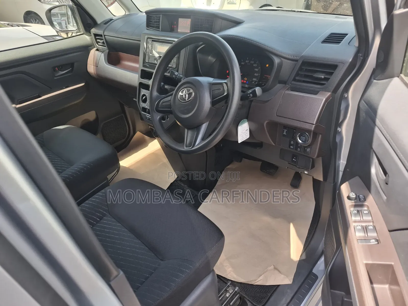 Toyota Tank 2019 Silver