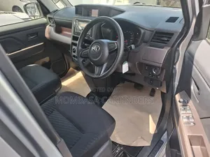 Toyota Tank 2019 Silver