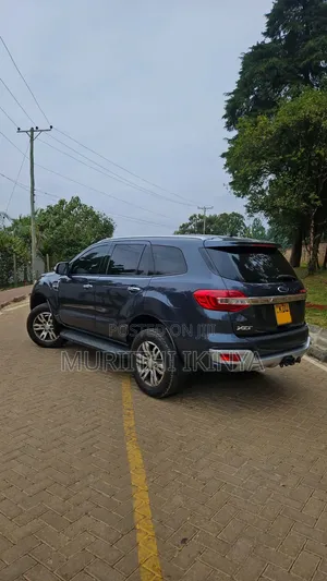 Ford Everest 2018 Black
