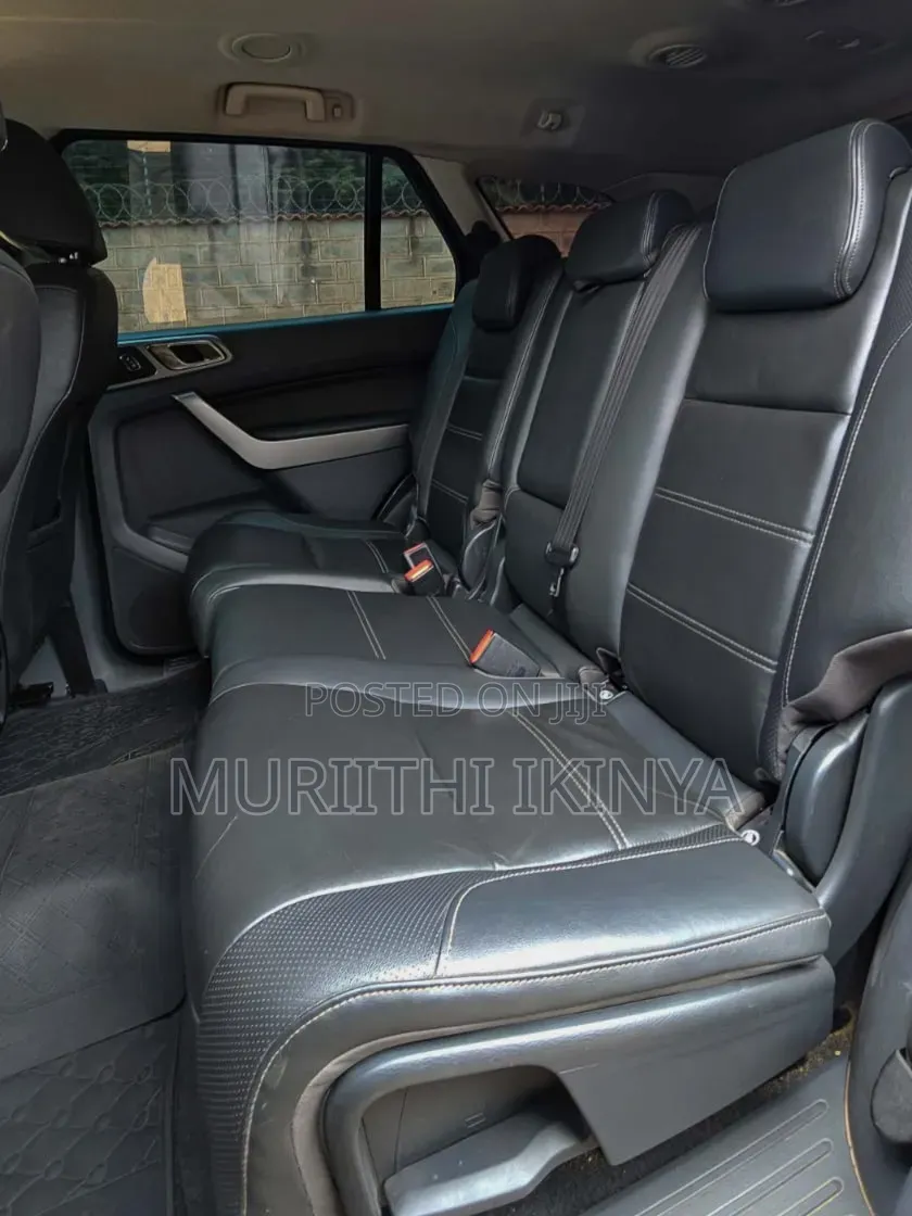 Ford Everest 2018 Black