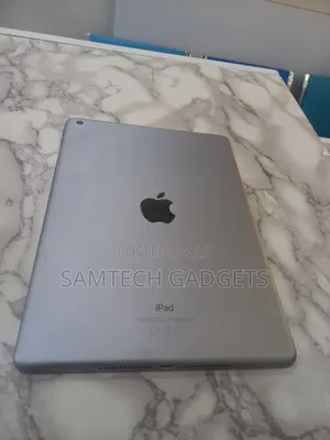 Apple iPad 9.7 32 GB Silver