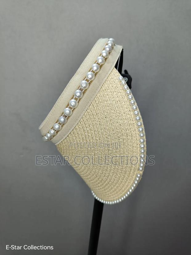 Red and Cream Half Beach Hat - thumbnail 2