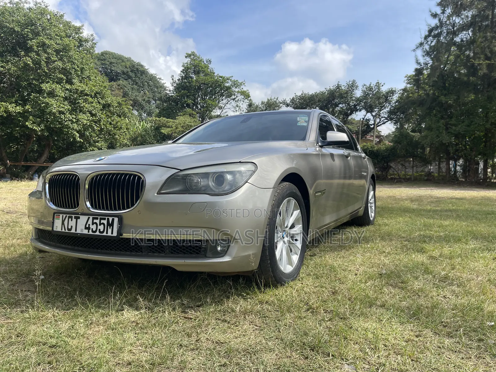 BMW 740 2011 Gray