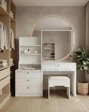 Makeup Table / Makeup Vanity