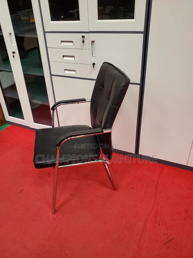 Black Reception/Visistors Chair - thumbnail 3