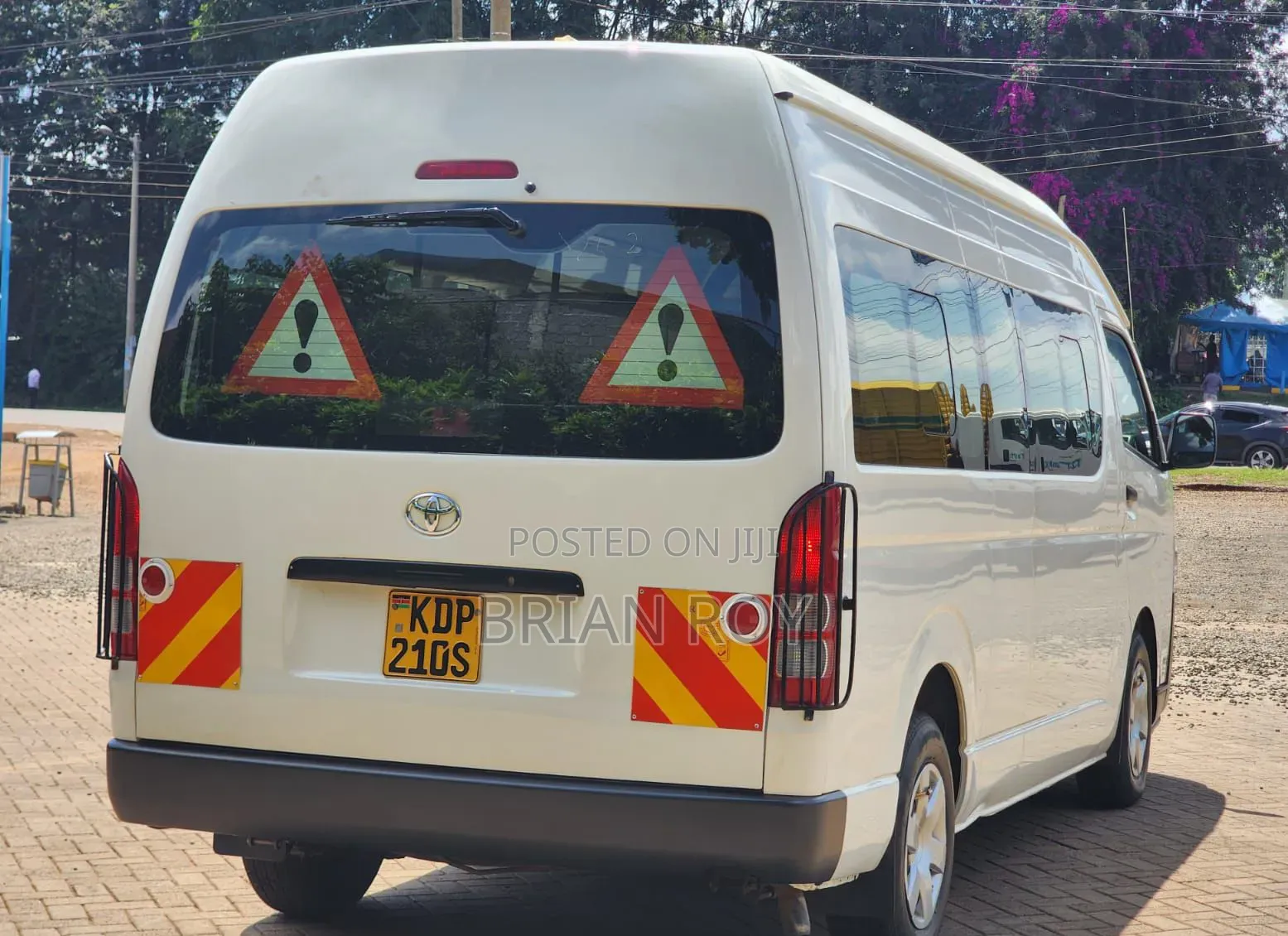 Toyota HiAce 2023 White