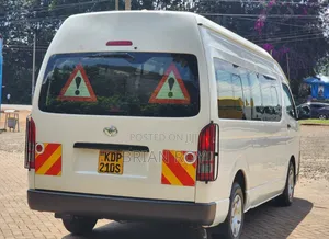 Toyota HiAce 2023 White