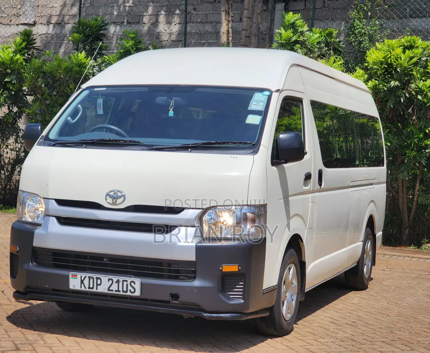 Toyota HiAce 2023 White
