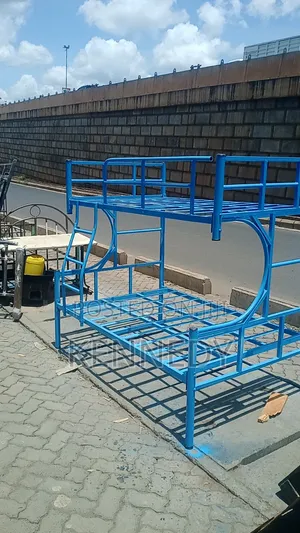 Metal Decker Bed