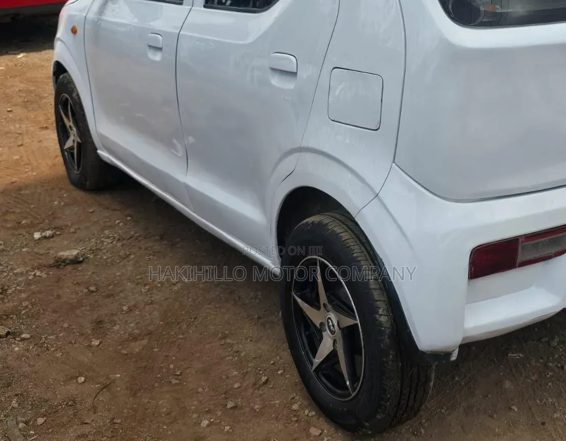 Suzuki Alto 2015 White