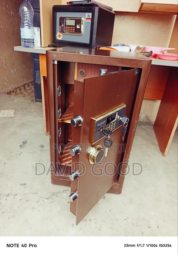 Cash Box Safe - thumbnail 3