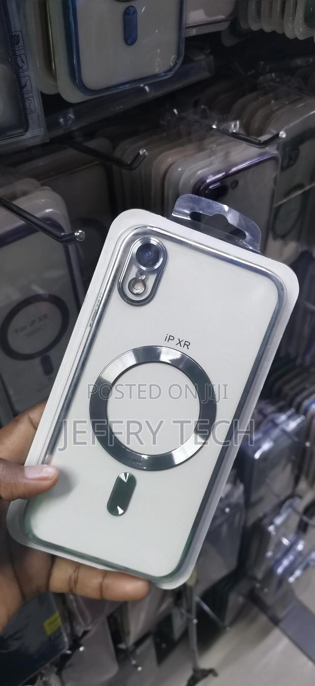 Ple iPhone XR With a Built-in Camera Lens Protector. - thumbnail 2