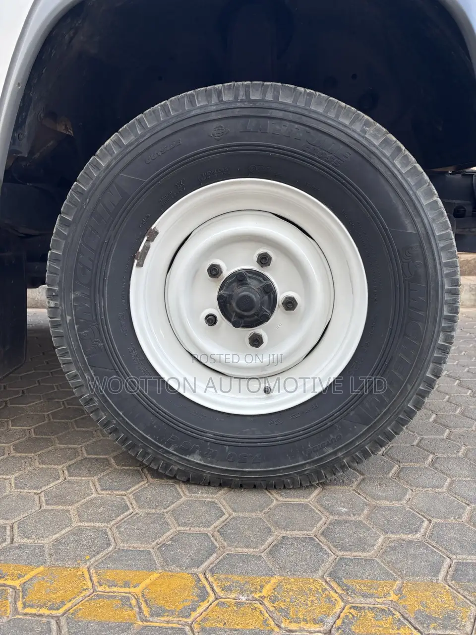 Land Rover Defender 2011 White