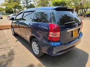 Toyota Wish 2005 Blue