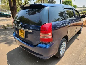Toyota Wish 2005 Blue