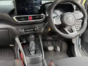 Toyota Raize 1.0 AWD 2019 Silver