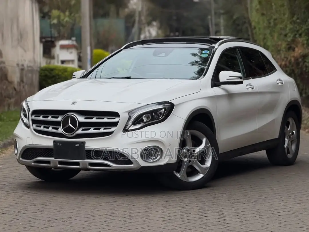 Mercedes-Benz GLA-Class 2019 White