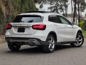 Mercedes-Benz GLA-Class 2019 White