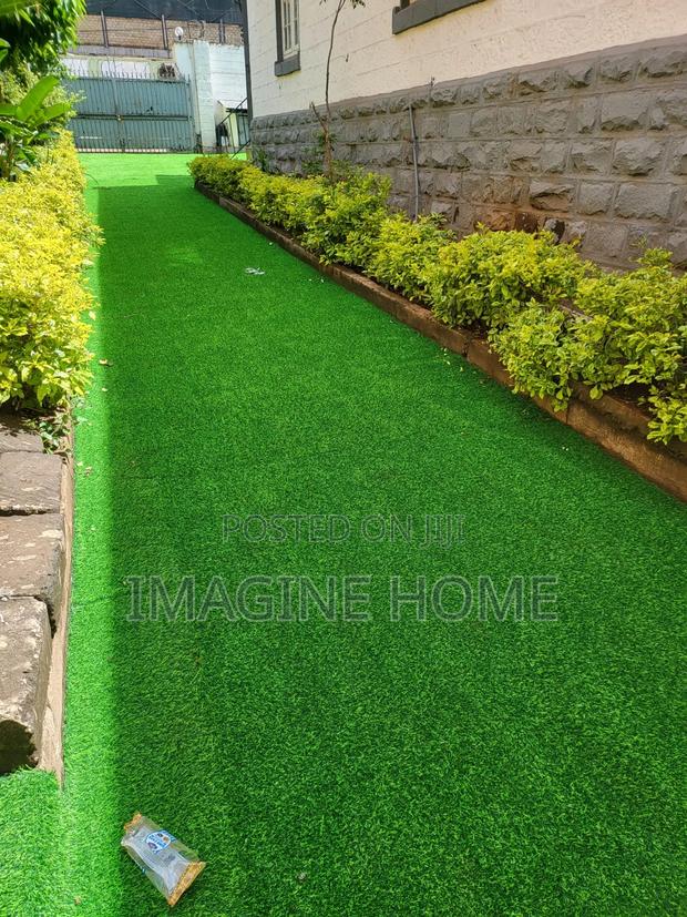 Turn Concrete With Green Paradise With Grass Carpet - main view